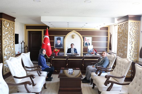 Kaymakam KORKMAZ Öğrenci Hatice GÖÇERGİ’yi Makamında Kabul Etti 